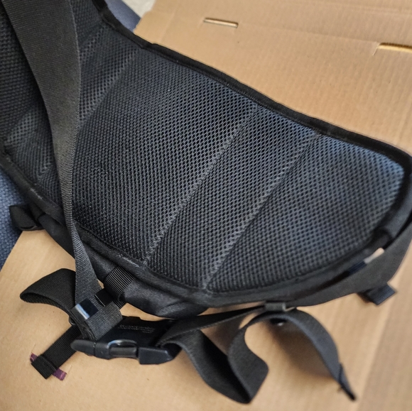 Herschel Eighteen Waist Pack NWOT - Picture 9 of 11